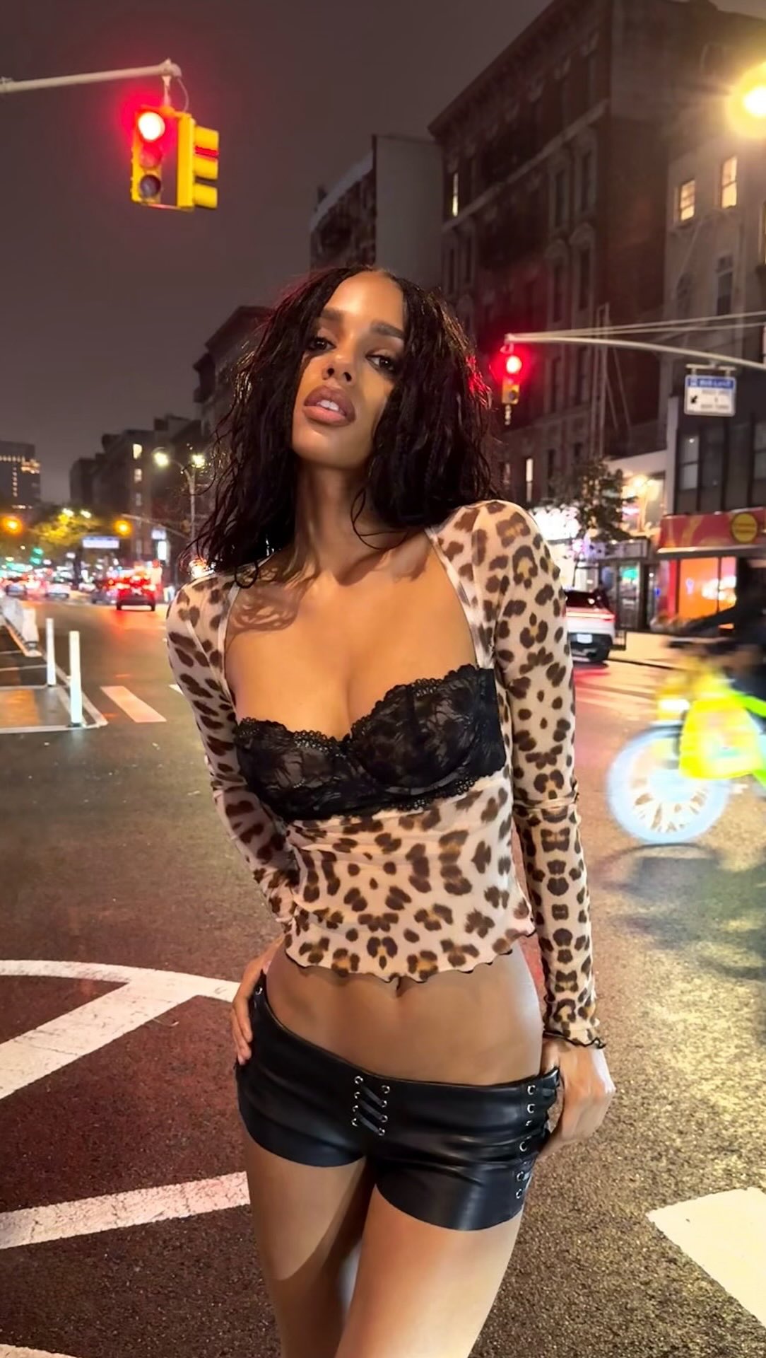 Instagram post by @yennischwan for IAMGIA. Caption reads: out w @iamgia 🖤 #ad.