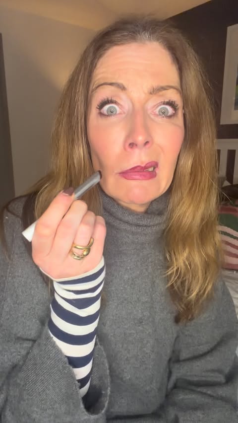 Instagram post by @doesmybumlook40 for Clinique. Caption reads: [...] many! Who remembers Black Honey from....