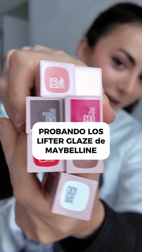 Instagram post by @cande.copello for Maybelline New York. Caption reads: Probando los nuevos #LifterGlaze de @maybelline....