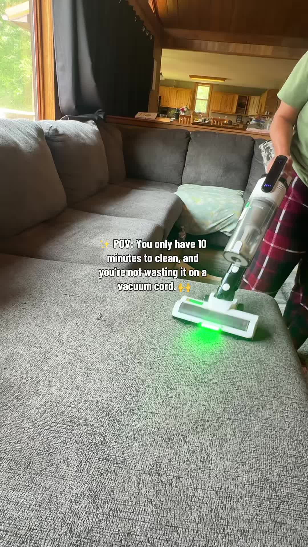TikTok post by @samistiktokshop0 for Homeika. Caption reads: Cordless vacuums have my heart @Homeika US #vaccum....