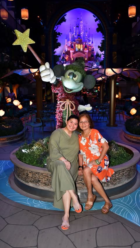 Instagram post by @makisantos_ for Klook Kreator Program. Caption reads: making memories together aboard....