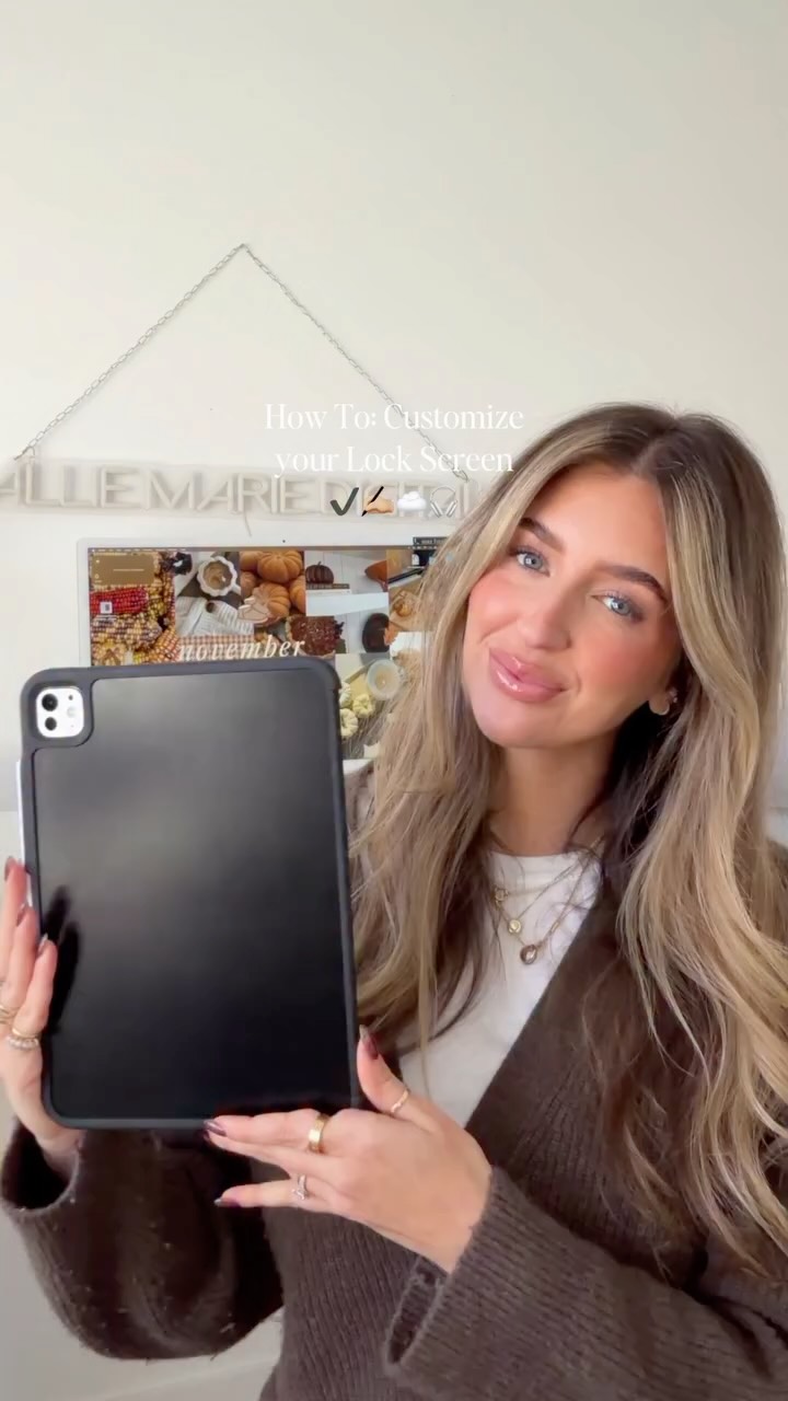 Instagram post by @alliemariedigital for Zugu case. Caption reads: Here’s a little tutorial on how to customize your....