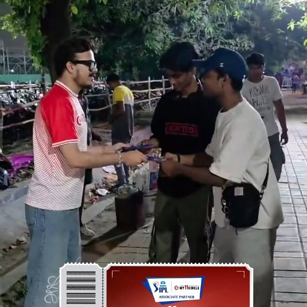 Instagram post by @8bit_thug for My11Circle. Caption reads: [...] 🏏❤️ The energy was unreal with @My11Circle!....