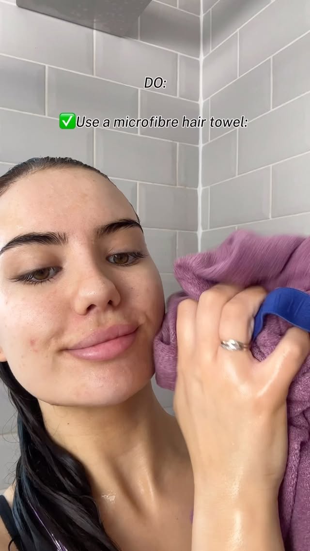 Instagram post by @greasyhairqueen for AQUIS Hair. Caption reads: [...] shampoos and conditioners🫧🧖🏼‍♀️....