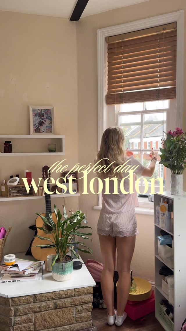 Instagram post by @skinwithsoph for Herbal Essences LA. Caption reads: The perfect W/SW london day🌻 If you have no plans....