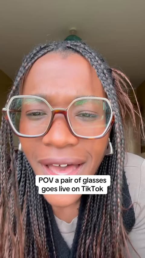 Instagram post by @leahhdaviss for Specsavers. Caption reads: Your fave pair of Specsavers glasses goes live....