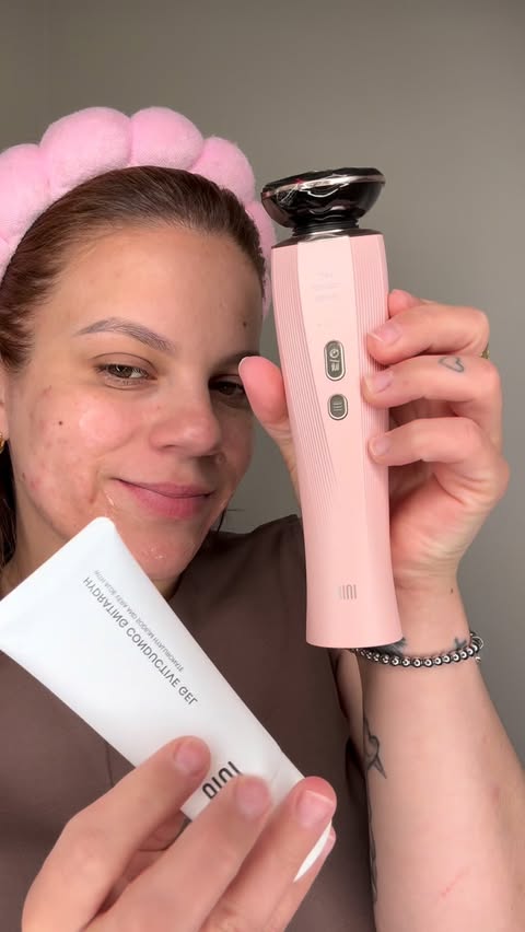 Instagram post by @nataliasilva_28 for INIA. Caption reads: INIA 🤍 #ad #inia #skincareroutine.