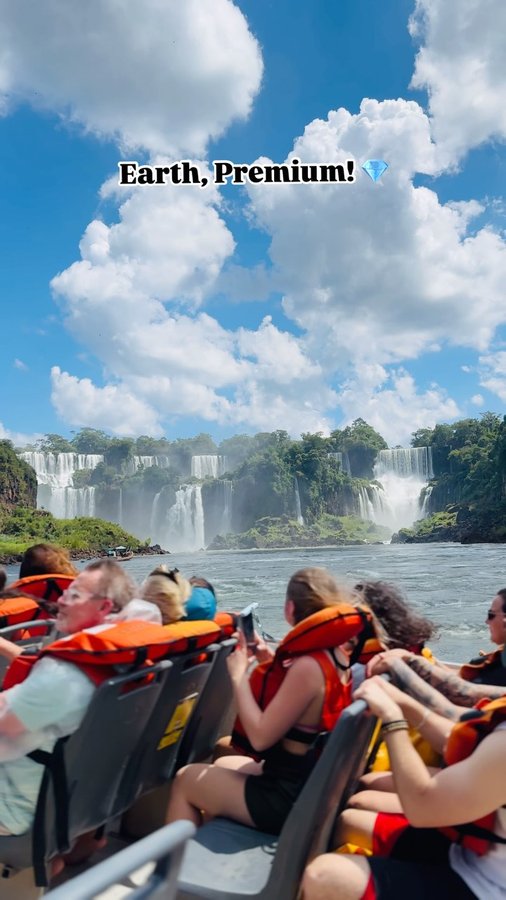 Instagram post by @wander.da for Discover Earth. Caption reads: World’s Largest Waterfall System!

📍Iguazu Falls,....