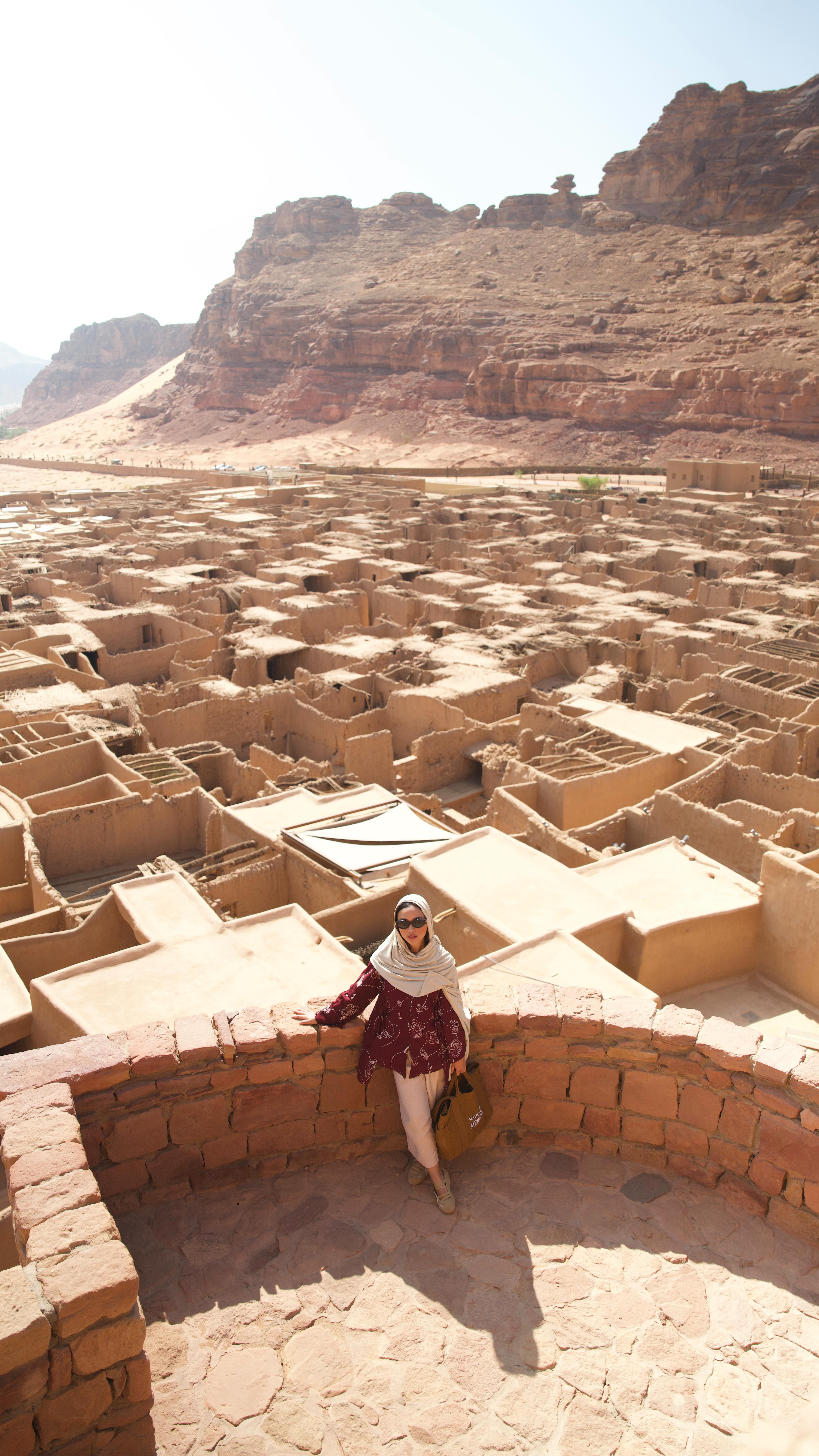 Instagram post by @gladysvctry for Visit Saudi. Caption reads: 3 hari 2 malam di AlUla aja udah bisa explore....