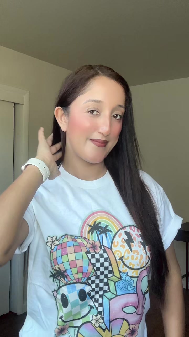 TikTok post by @kushumkhatri123 for Tees2urdoor. Caption reads: 🎀🫶@Tees2urDoor #foryouu #fashioninspo....