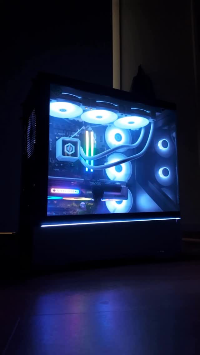 Instagram post by @aimseytv for AMD. Caption reads: My PC Glow Up is HERE #AMDxCyberpowerPC #sponsor....