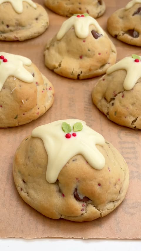 Instagram post by @sophsgoodies for Black Milk. Caption reads: Christmas NYC Stuffed Cookies ✨🎄🍫🍪 Filled with....