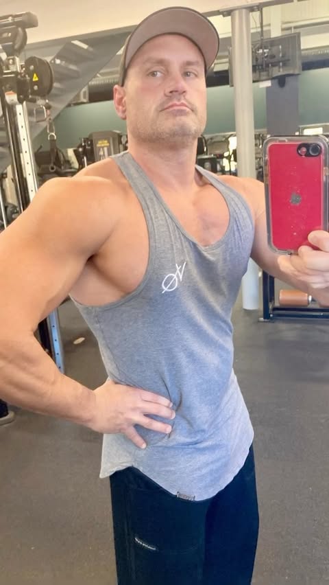 Instagram post by @jasonpowell277 for Vanquish Fitness. Caption reads: 🔥Gravity never quits. Why should you?🔥 #fitness....