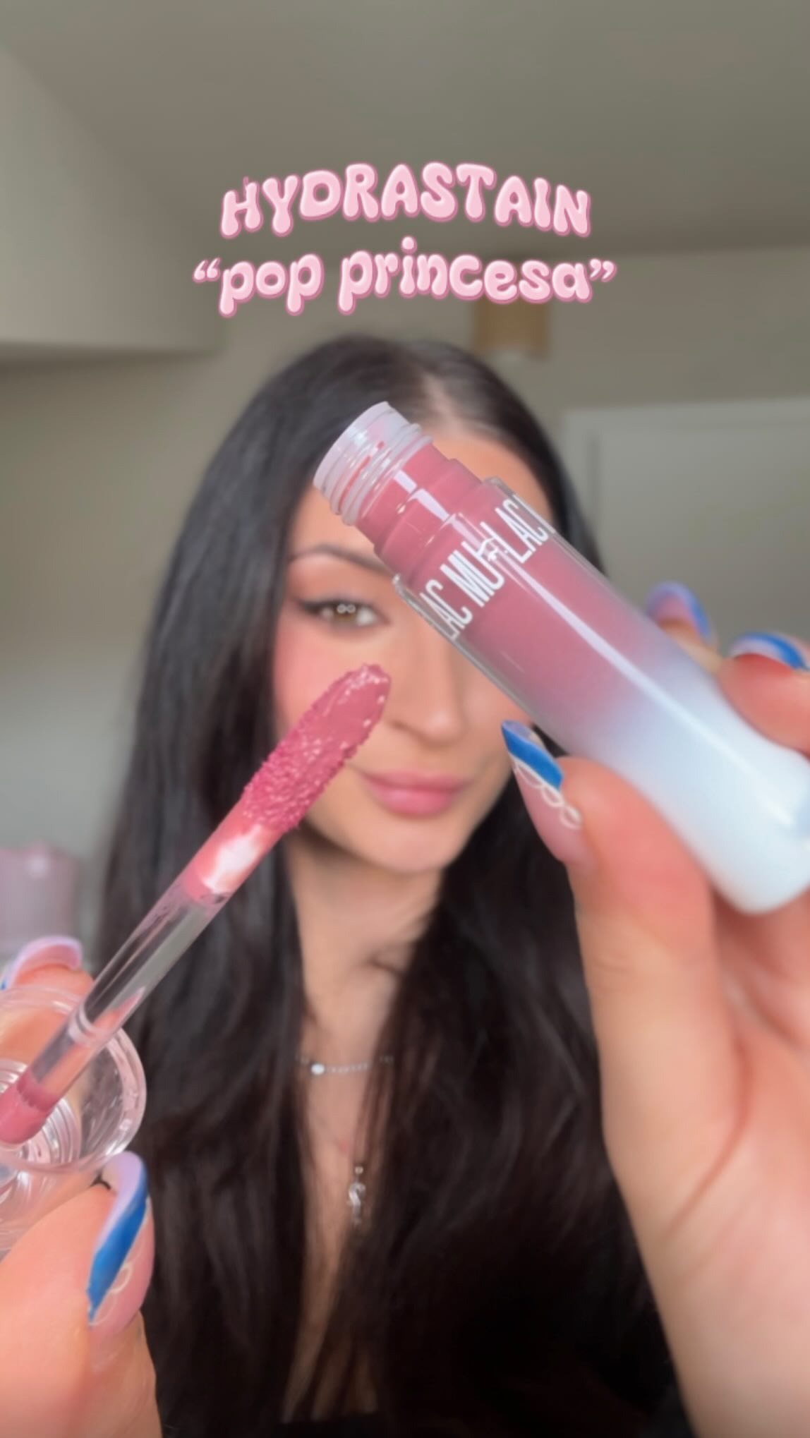 Instagram post by @ilaria.del.prete for Mulac Cosmetics. Caption reads: Le tinte labbra oramai sono il prodotto make up....