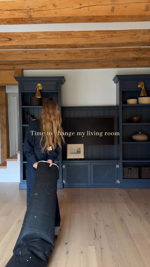 Instagram post by @patrycjaxsobolewska for Sklum España. Caption reads: Turning my living room into my dream space. 🤎🏡....