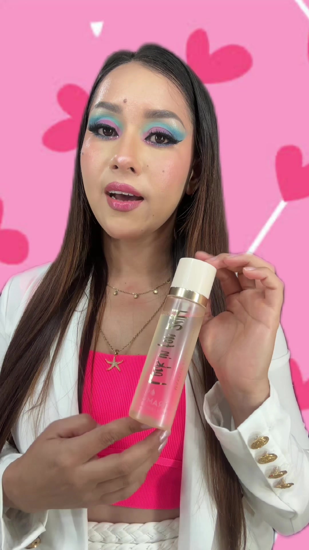 TikTok post by @karolbarragan58 for Ultramo. Caption reads: @Ultramo-Selected @Ultramo-Selected [...].