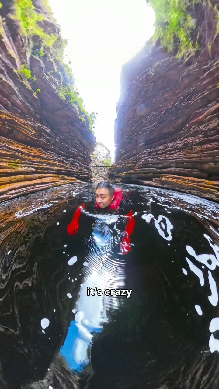 Instagram post by @caminhosdesconhecidos for Hygger Aquarium. Caption reads: The black water of Chapada Diamantina is the....