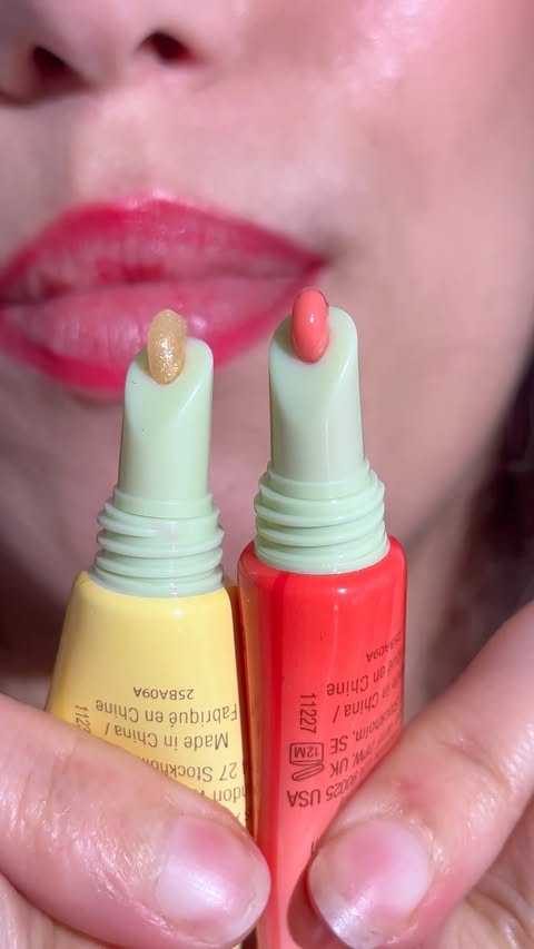 Instagram post by @marinanalha for Pixi Beauty. Caption reads: [...] peachyness & Goldgleam Get @pixibeautyuk on....