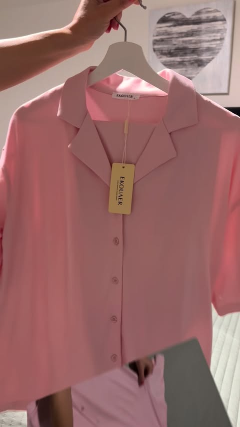 Instagram post by @offical_sinemerdem for Ekouaer. Caption reads: [...] with comfy + cute loungewear 🤍

This....