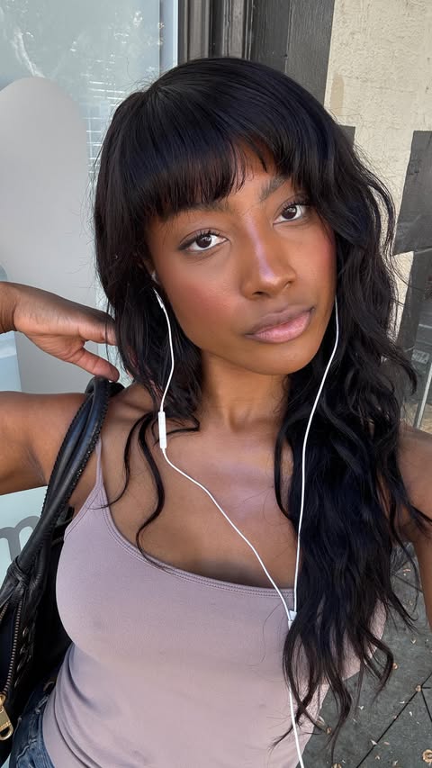 Instagram post by @imdiamondmarie for Skinfix. Caption reads: A moisturizer that won’t break you out! (Yay)....