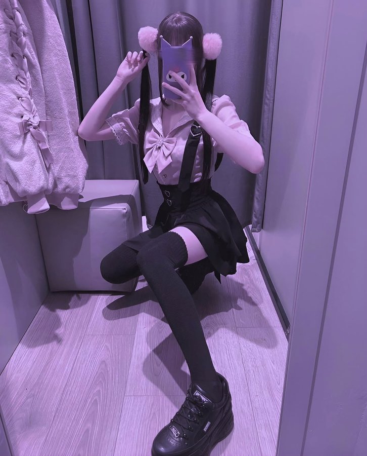 Instagram post by @s.x1ller for Honeypepperix. Caption reads: ʚ ✞ ɞ 𝒫𝑅 @_honeypepper9 からこの可愛いコーデをもらったよ ♡....