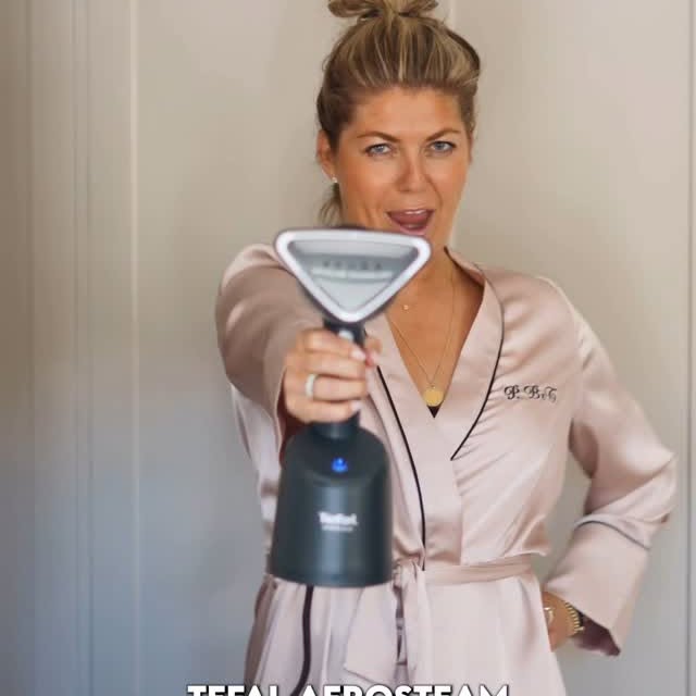 Instagram post by @paulinewing for Tefal. Caption reads: Kreukels in je kleding? 🥴 Geen tijd om te....