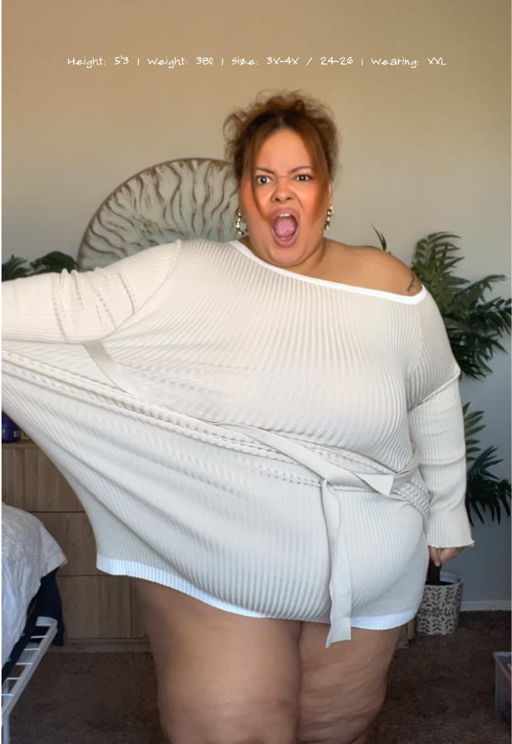 TikTok post by @reesiecherie for Grace Karin US Shop. Caption reads: Do you see that stretch!!!!!????? @Grace Karin....