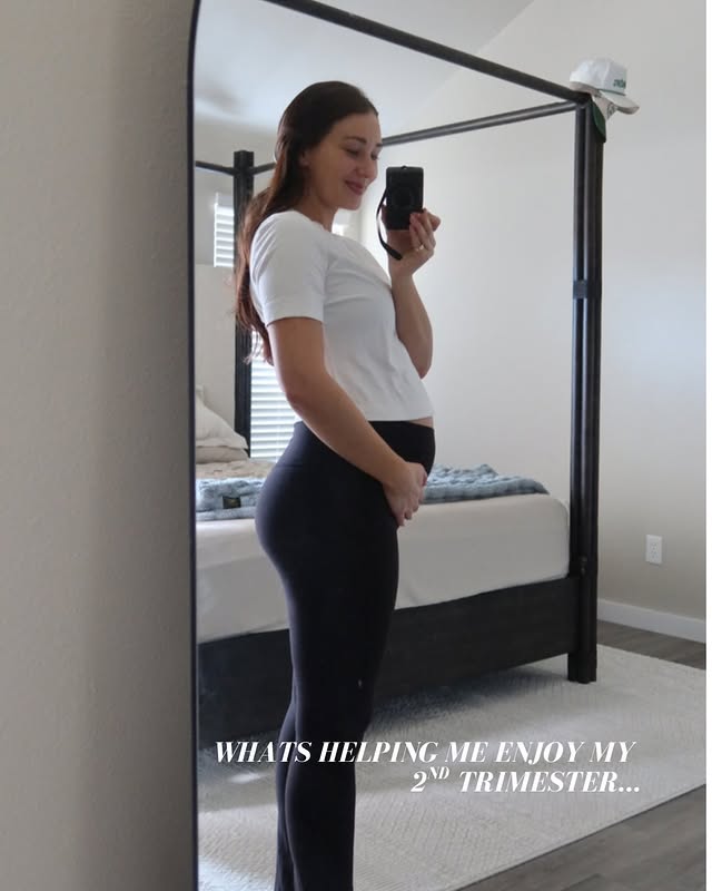 Instagram post by @kelcey_w for Perelel. Caption reads: [...] season of so many changes! 3. @perelelhealth....