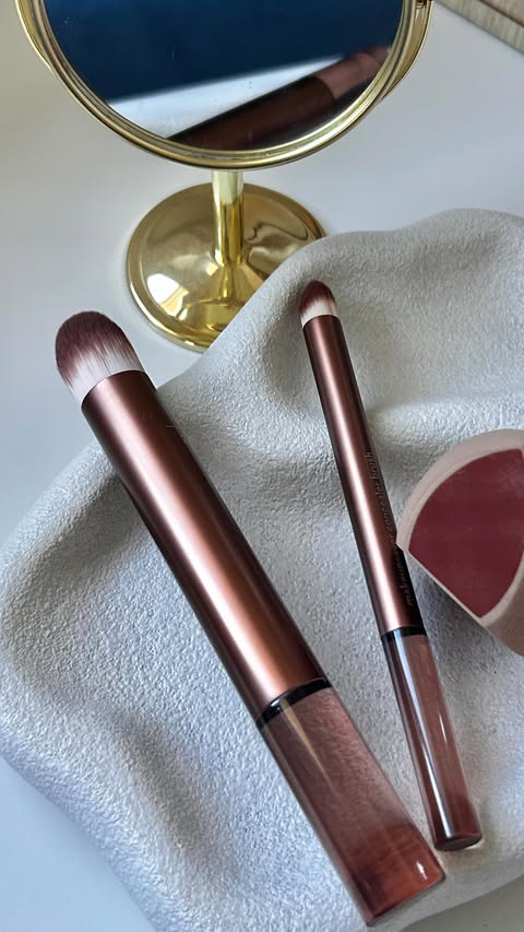Instagram post by @self.care.blog101 for REAL TECHNIQUES. Caption reads: [...] is always smooth and skin-like.....