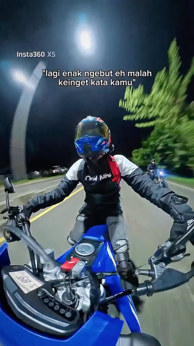 Instagram post by @toto_pratama30 for Insta360. Caption reads: [...] jacket : @oneonenine_id camera : @insta360....