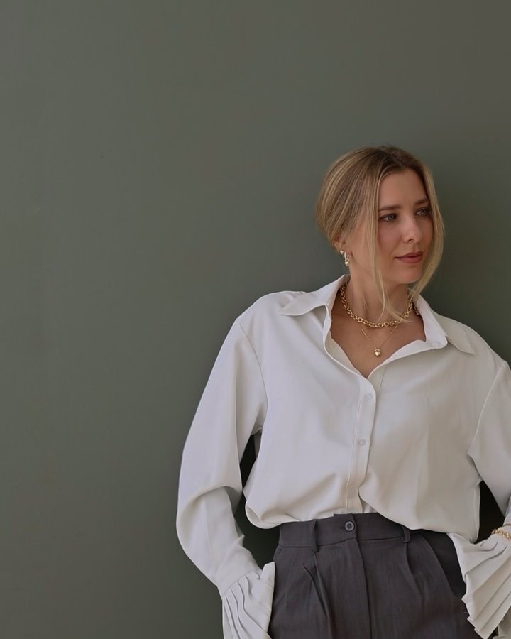 Instagram post by @ashleywalseman for SIF JAKOBS JEWELLERY. Caption reads: A few of my favorite things @sifjakobsjewellery.