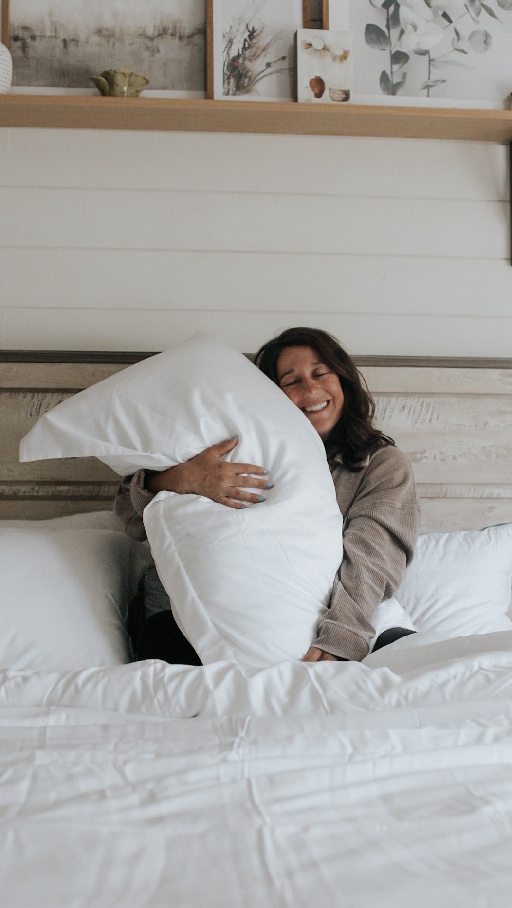 Instagram post by @bayliss.storybook for Cariloha. Caption reads: If you haven’t tried the @cariloha bamboo duvet....