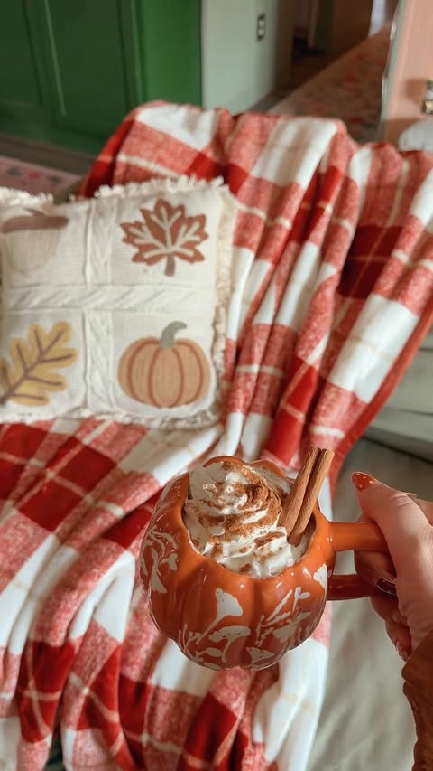 Instagram post by @flashesofstyle for Sam's Club. Caption reads: [...] baking day, made even sweeter with....