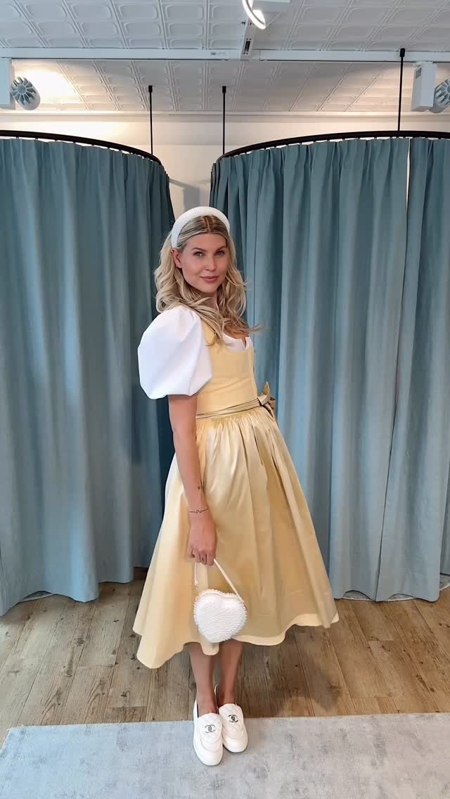 Instagram post by @nalasu for WEAT. Caption reads: Anzeige Day 1 of my Top 10 Wiesn looks 🍺✨....