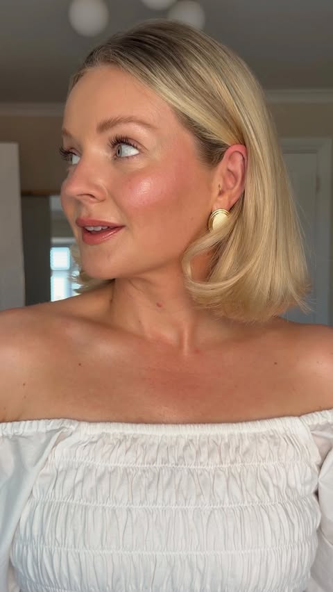 Instagram post by @laura.byrnes for NUXE. Caption reads: [...] refresh before dinner ✨ The @nuxe_uk Huile....