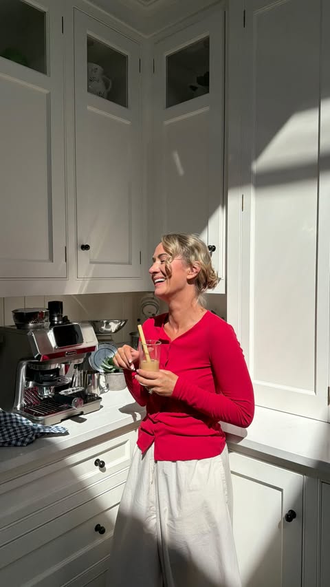 Instagram post by @sarahbattle_ for De’Longhi. Caption reads: Ad - the @delonghiireland La Specialista Touch.....