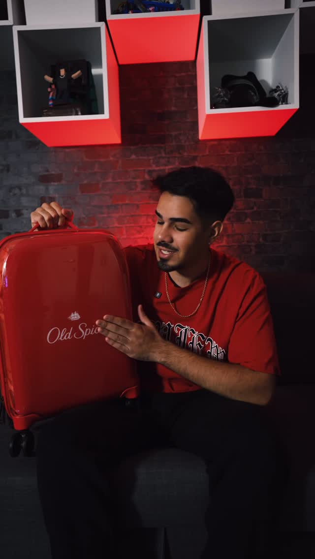 Instagram post by @s1kefn for Old Spice. Caption reads: Old Spice m-a echipat cu ediția specială....