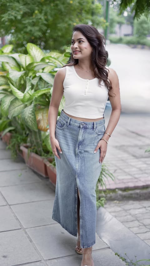 Instagram post by @pujireddyy for Go Colors. Caption reads: I used to spend hours searching for the perfect....