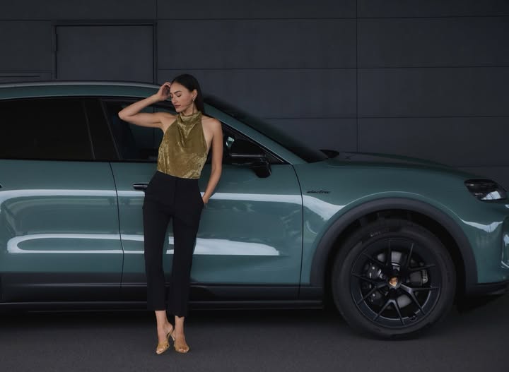 Instagram post by @liveglenwood for Porsche. Caption reads: [...] #cayenneelectric #porsche @porsche_japan....