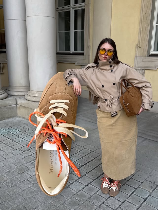 Instagram post by @fernanda_reads for Peek & Cloppenburg. Caption reads: Get 15% off at @peekundcloppenburg_duesseldorf....