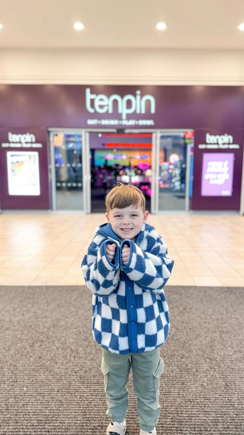 Instagram post by @bellataylor.xx for Tenpin. Caption reads: Festive family time at @tenpin_uk 🎳 There’s so....