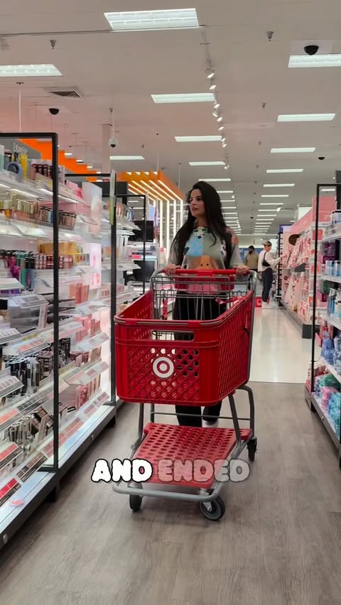 Instagram post by @moonpriyaa for Filterbaby. Caption reads: [...] upgrade I didn’t know I needed. Filterbaby....