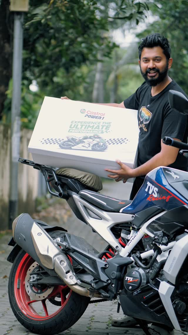 Instagram post by @theclutchless for Castrol. Caption reads: Look at what i got !!! Behind every unforgettable....