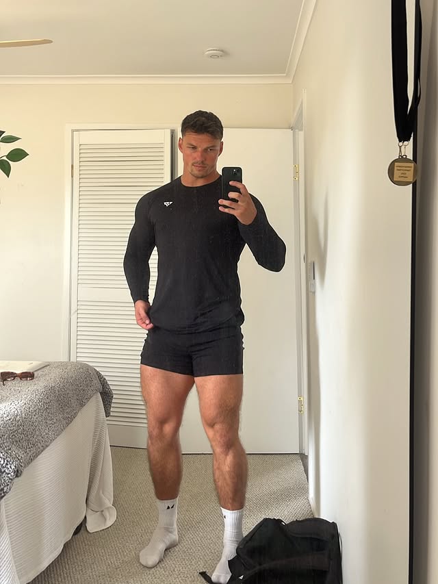 Instagram post by @scottvriens for Keep That Pump. Caption reads: [...] code SCOTTV to save on everything....