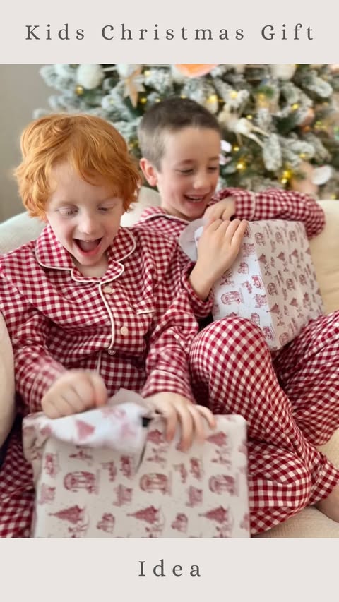 Instagram post by @reneemleblanc for SKECHERS. Caption reads: [...] into their new favourite....