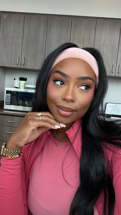 Instagram post by @thedolcemimi for FIGS. Caption reads: I quite literally had to get it out the mud to....