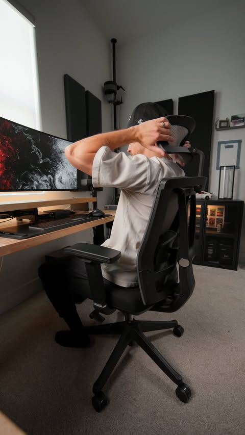 Instagram post by @jordanpulmano for Autonomous. Caption reads: 5 years with the @autonomousdotai ErgoChair Pro....