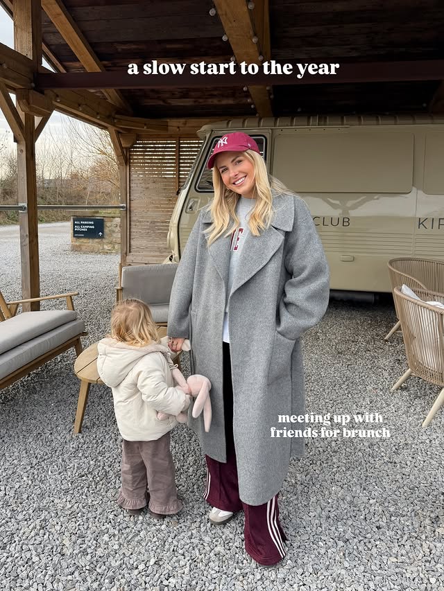 Instagram post by @rubyholley_ for Land Rover. Caption reads: [...] much house progress! 
4. a gorgeous....