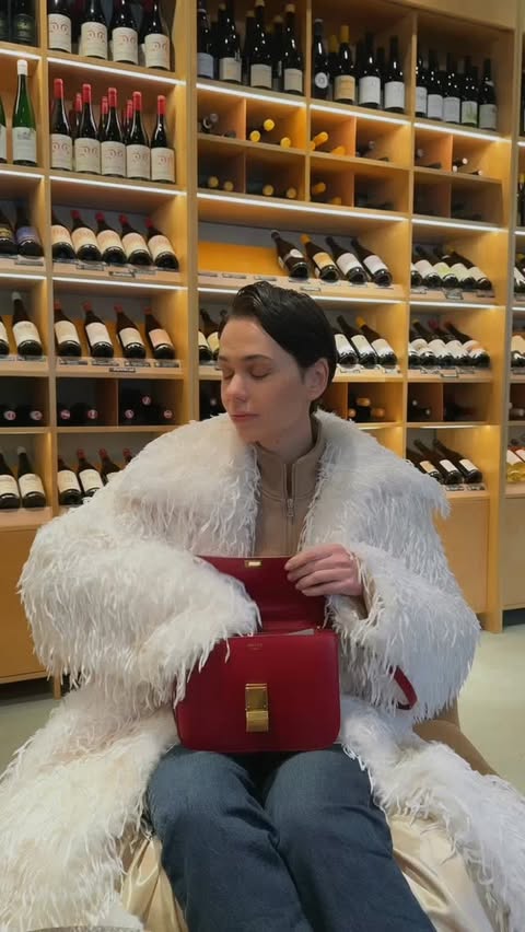 Instagram post by @darta_danevica for huawei. Caption reads: …because Huawei FreeClip 2 earbuds are as light....