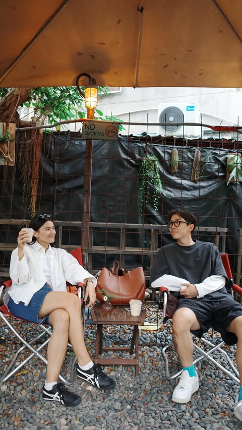 Instagram post by @suzyandaustin for Expedia. Caption reads: #EGambassador Here’s a Taipei guide for probably....